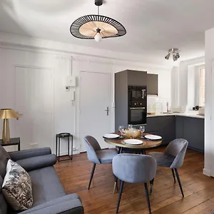  Appartement Carré Sainte-anne - Appt En Plein Centre Historique France